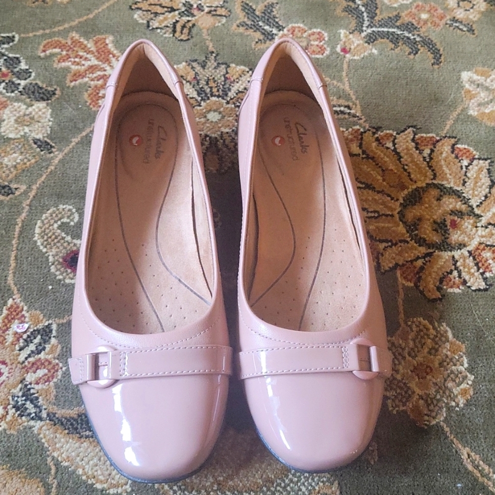 Clarks blush flats